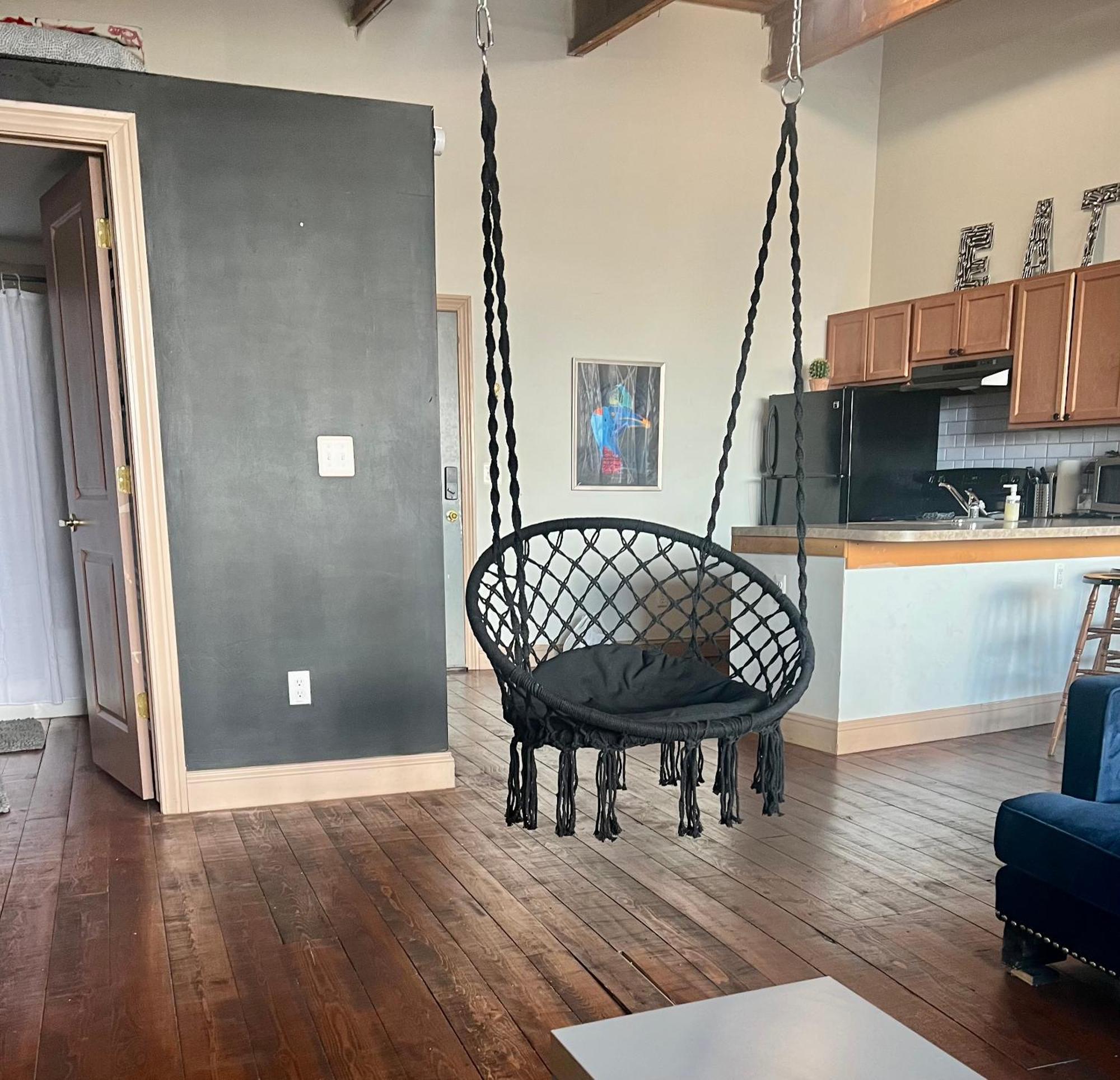 Апартаменты 420 Friendly Skyline View Downtown Loft Free Parking Детройт Экстерьер фото