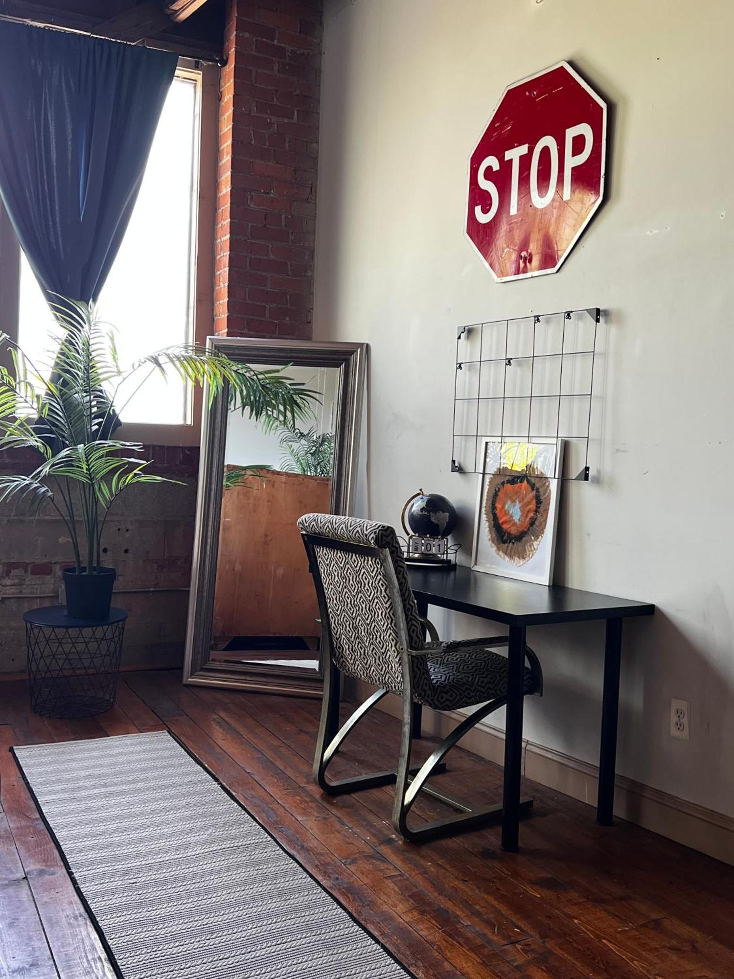 Апартаменты 420 Friendly Skyline View Downtown Loft Free Parking Детройт Экстерьер фото