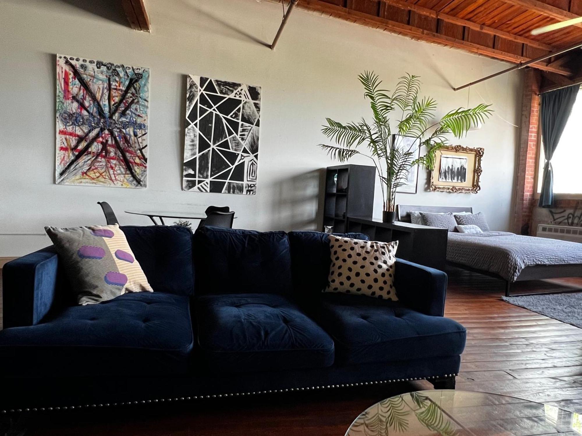 Апартаменты 420 Friendly Skyline View Downtown Loft Free Parking Детройт Экстерьер фото